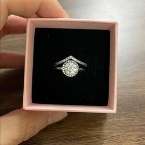 PANDORA Round Sparkle Halo Ring size 48 - US 4.5 Sparkling Wishbone Ring size 48
